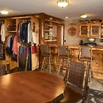 Cedar Creek Hotel Wausau - Rothschild 